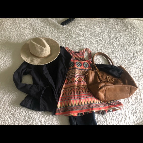 Tank - Picture 2 of 3